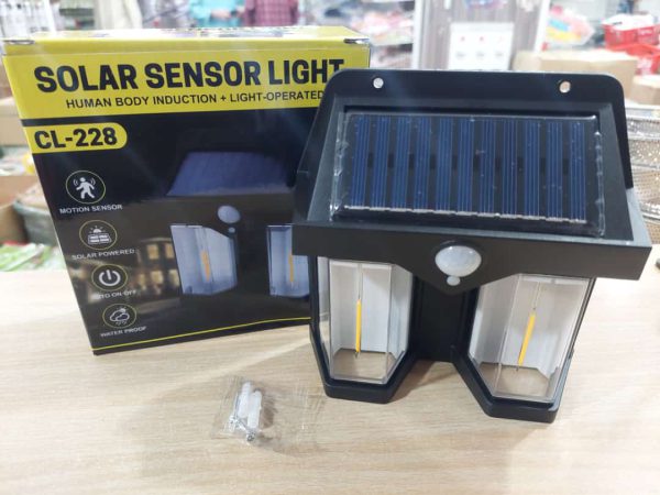 Outdoor Solar Wall Lamp Garden Villa Night Lamp